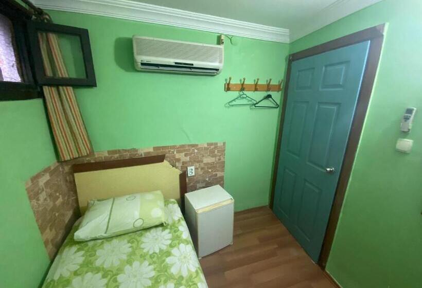 اتاق استاندارد یک نفره, Camel Hotel & Apart