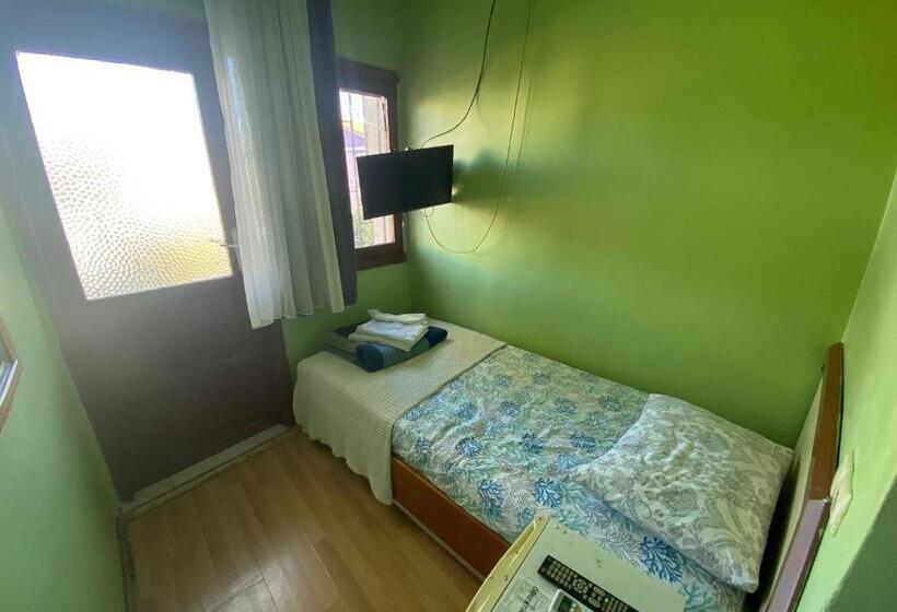 اتاق استاندارد یک نفره, Camel Hotel & Apart