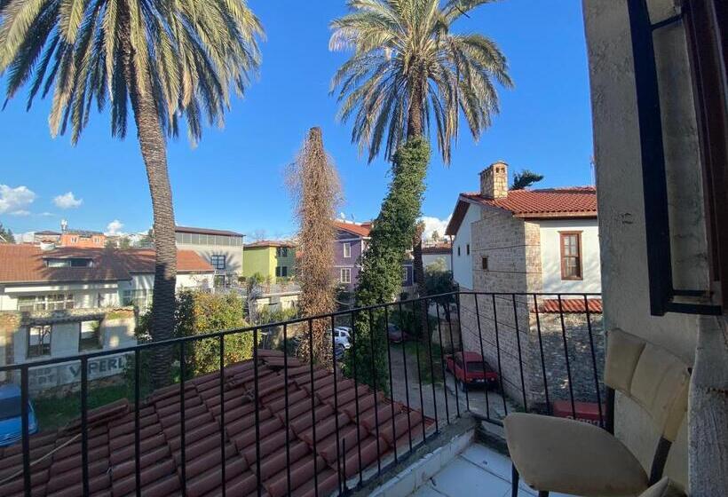 اتاق استاندارد یک نفره, Camel Hotel & Apart