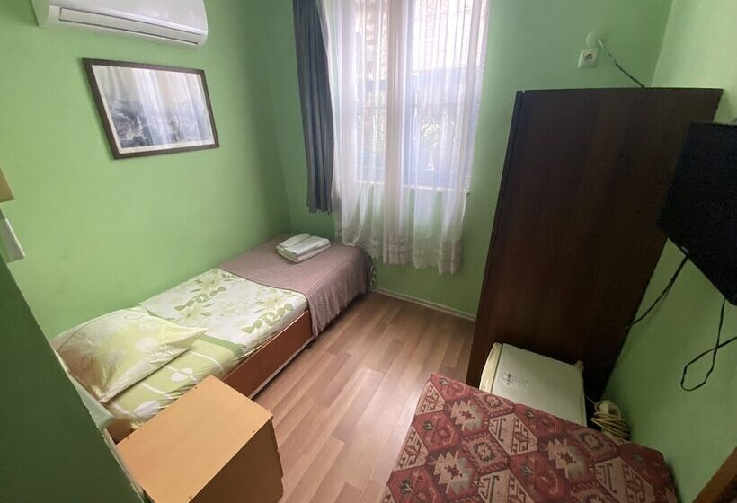 اتاق استاندارد یک نفره, Camel Hotel & Apart