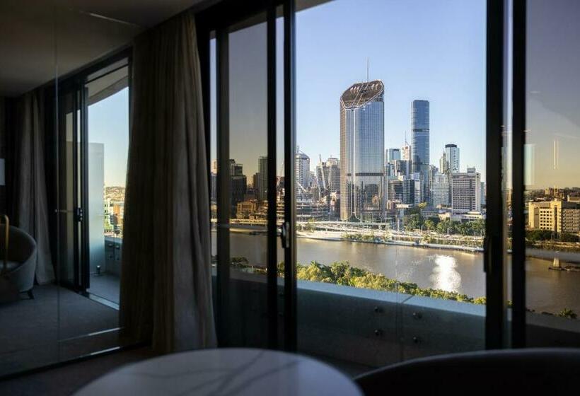 جناح بريميوم, Emporium Hotel South Bank