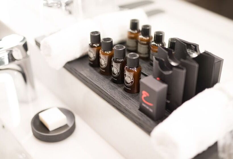 جناح, Emporium Hotel South Bank