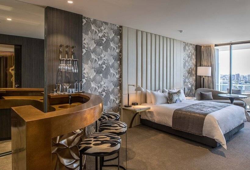 جناح, Emporium Hotel South Bank