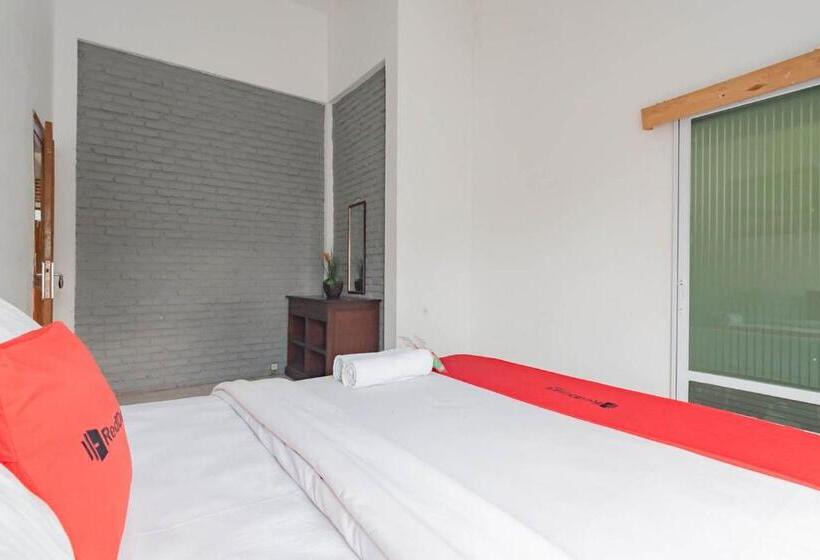 Номер Стандарт, Reddoorz Near Kampung Gajah 2