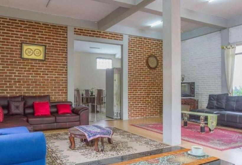 Вилла 1 Спальня, Reddoorz Near Kampung Gajah 2