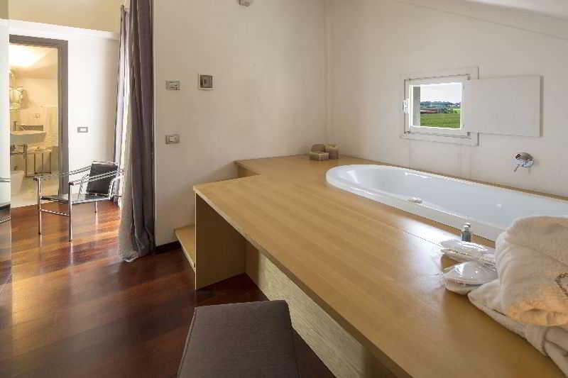 جناح, Locanda Dell'angelo