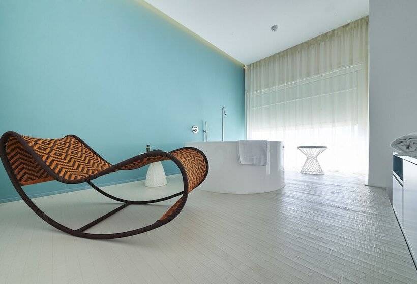 オーシャンビューのデラックストリプルルーム, Grand Hotel Riviera   Cdshotels