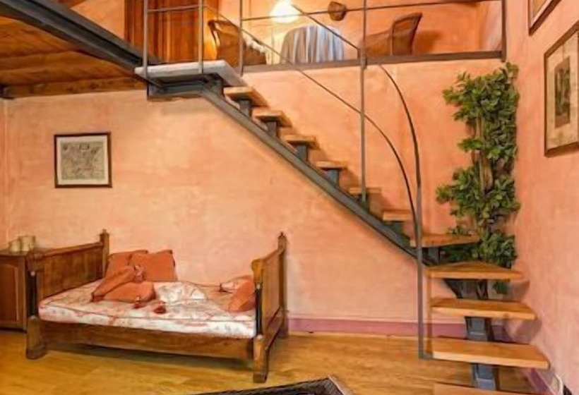 جناح جونيور, Locanda Dei Mai Intees