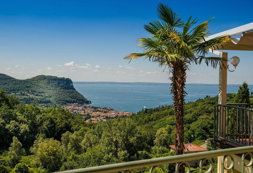 Трехместный Номер Superior, Madrigale Panoramic Lifestyle & Soulful