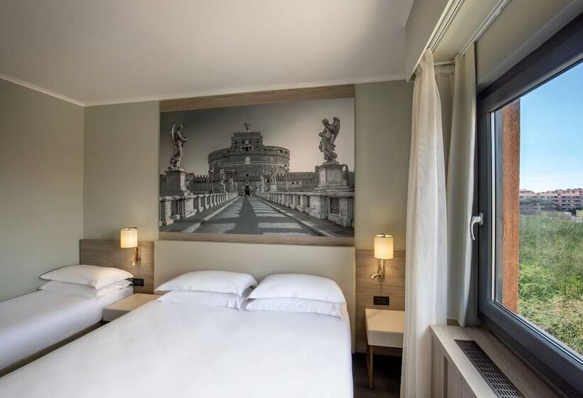 Standard Room, Marc Aurelio