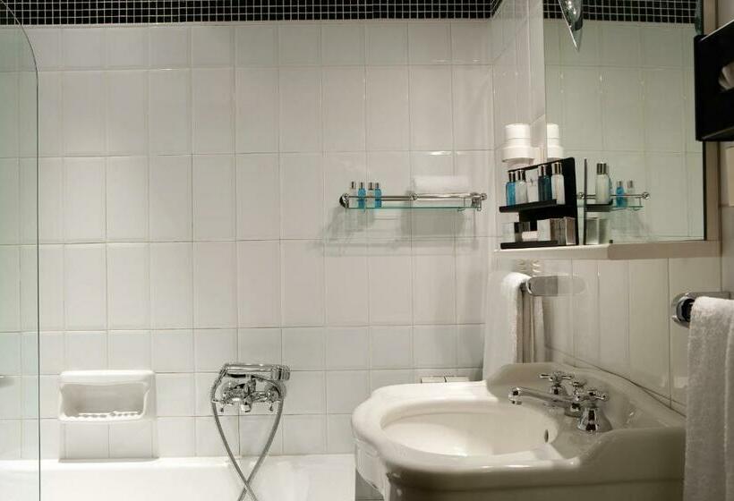 Habitación Triple Estándar, Mascagni