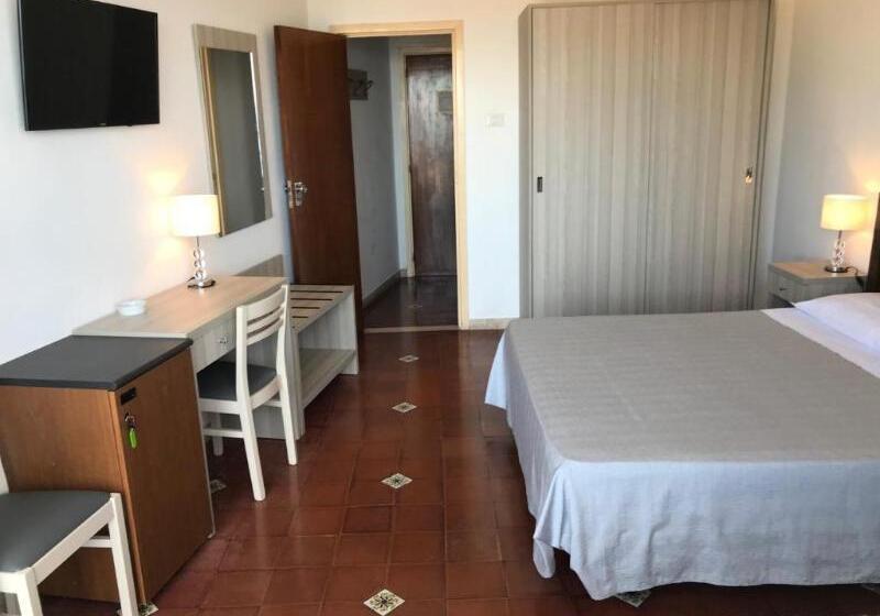 オーシャンビュースタンダードルームバルコニー付き, Mediterranee