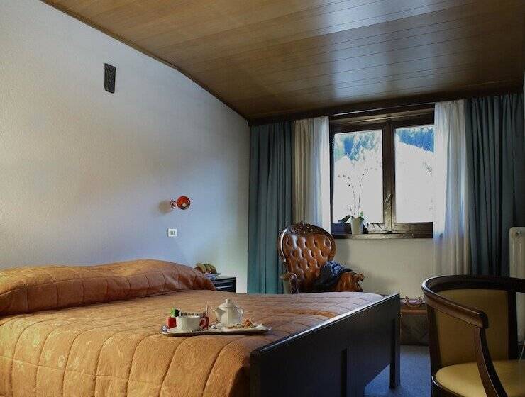 דירה קלאסית חדר שינה אחד, Mirella