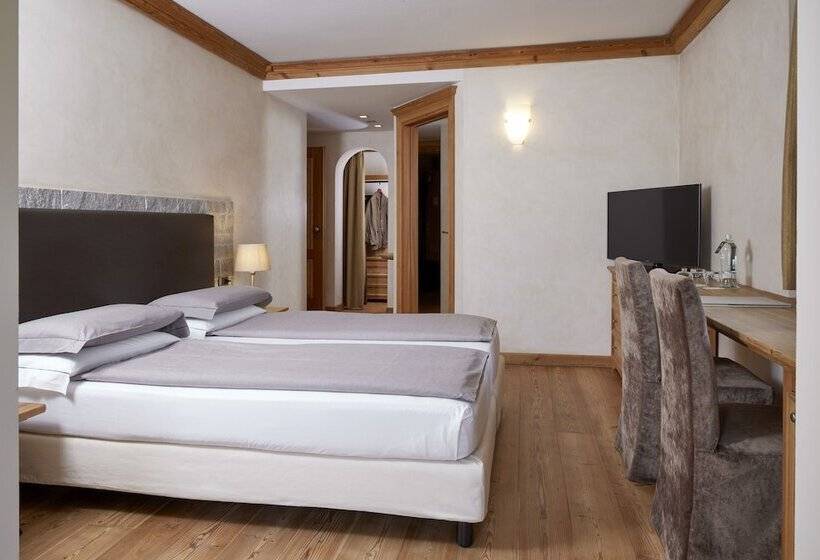 수피리어 룸, Rezia