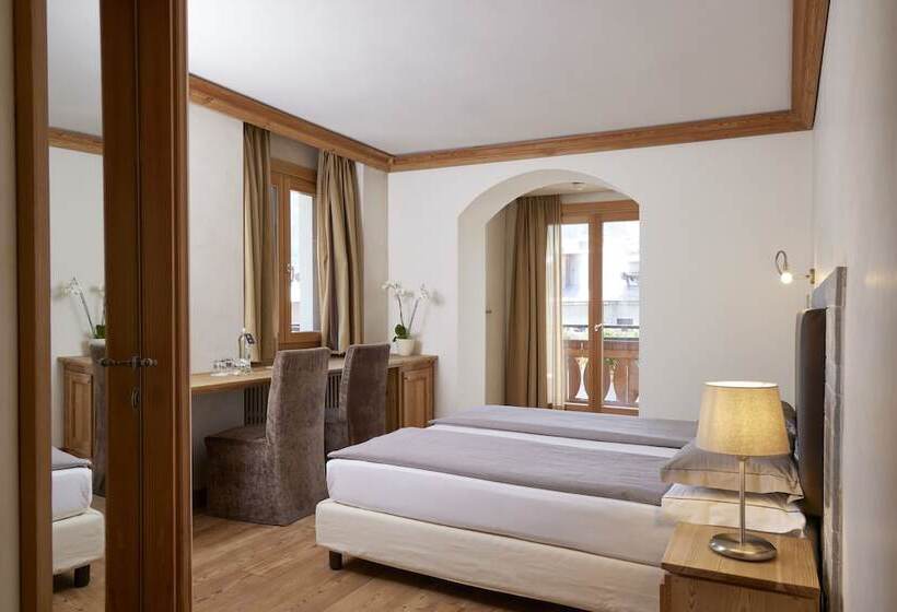 수피리어 룸, Rezia