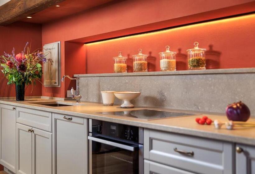 דירת חדר, Villa La Massa