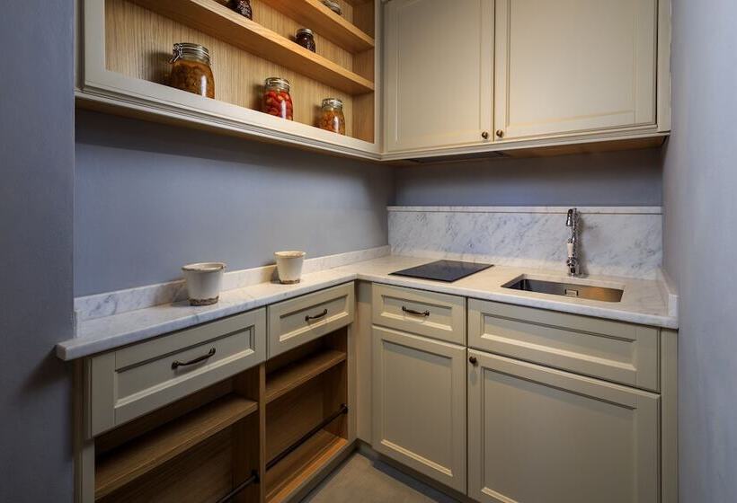 דירת חדר, Villa La Massa