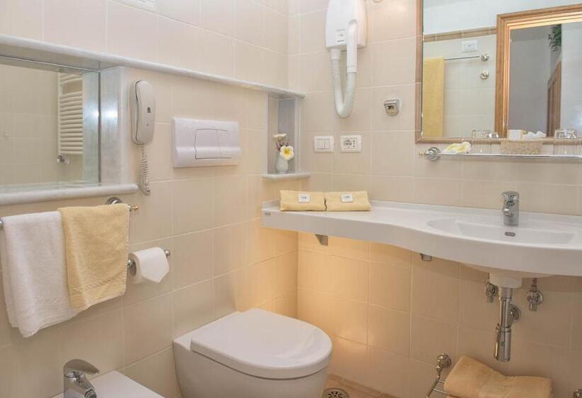 Camera Superiore con Terrazza, Villa Schuler