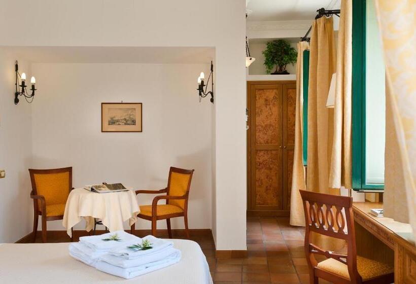 Camera Superiore con Terrazza, Villa Schuler