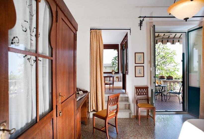 Junior Suite con Terrazza, Villa Schuler