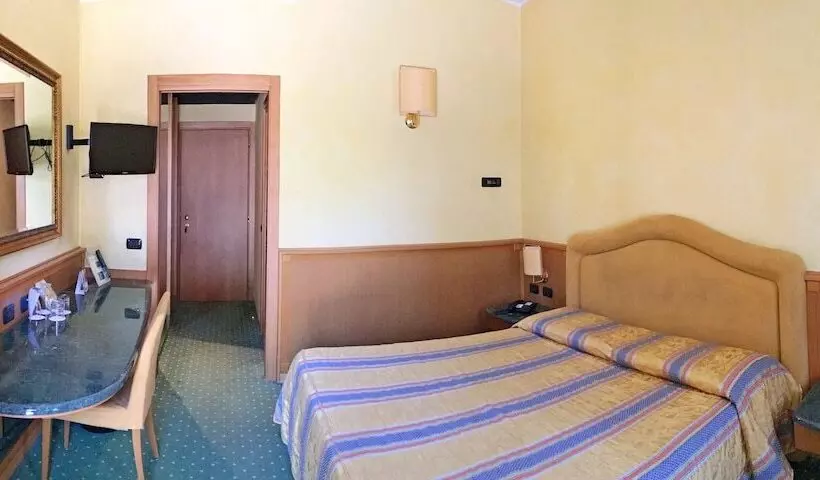 اتاق استاندارد سه نفره, Airport Hotel Malpensa
