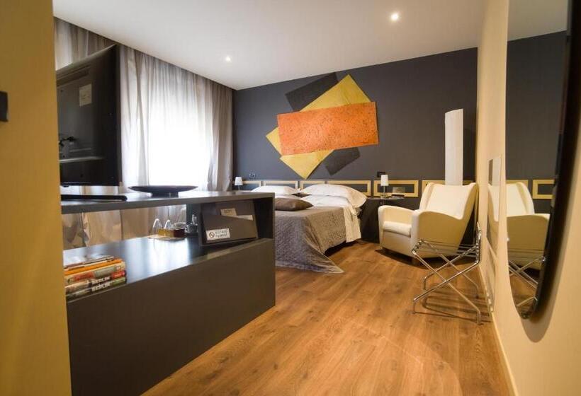 小型套房, Rechigi Hotel Adults Only