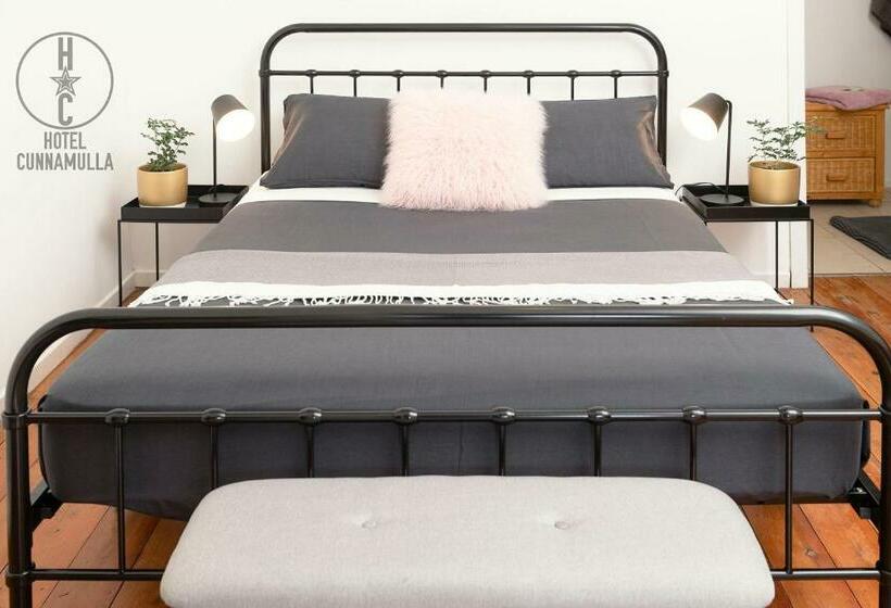 Номер Стандарт, Cunnamulla