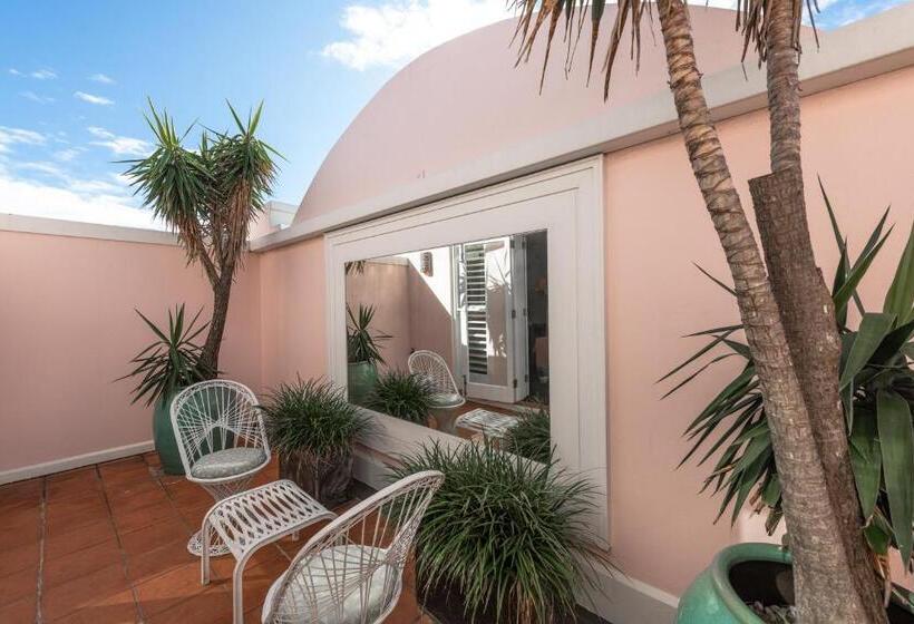 اتاق استاندارد با تخت دوبل, Ravesis