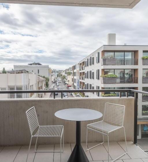 آپارتمان 1 خوابه, Ravesis