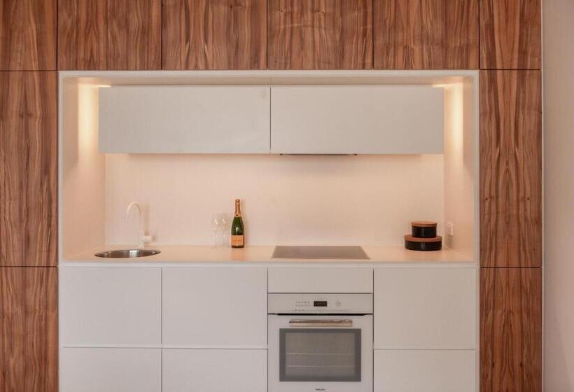 آپارتمان 1 خوابه, Ravesis