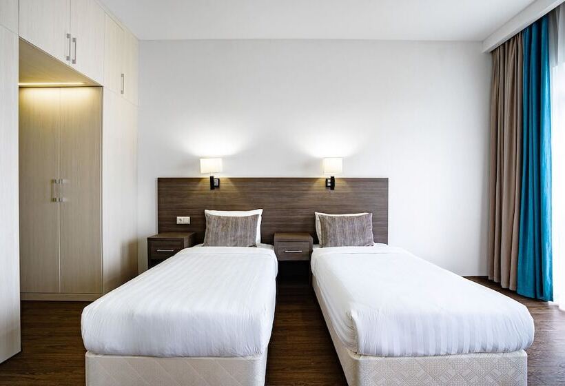 スタンダードルーム, Ramada Hotel & Suites By Wyndham Novosibirsk Zhukovka