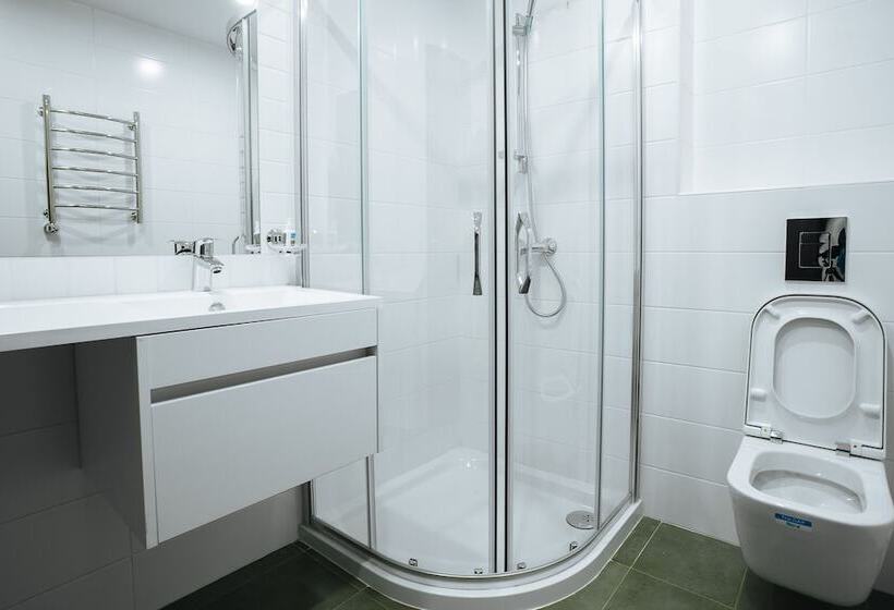 スイート, Ramada Hotel & Suites By Wyndham Novosibirsk Zhukovka