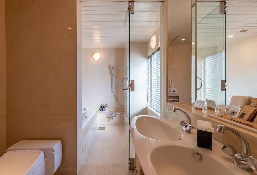 湖の見えるジュニアスイート, Hakone