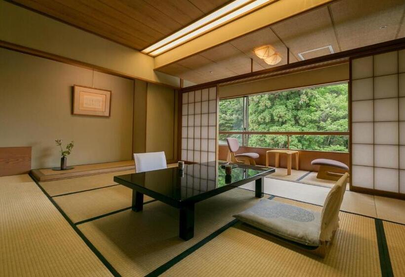 חדר סטנדרט, Iwakuni Kokusai Kanko