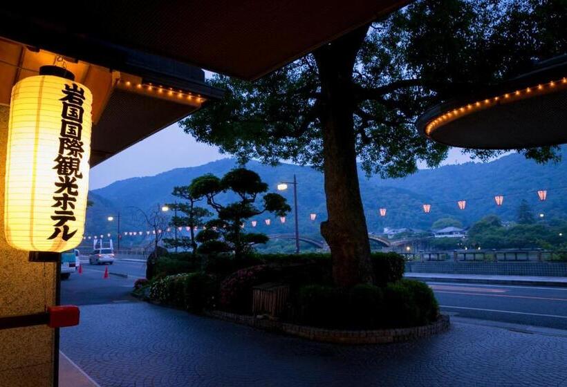 חדר סטנדרט יחיד, Iwakuni Kokusai Kanko