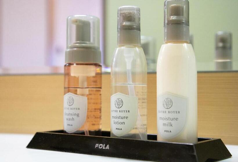 סוויטה עם ג'קוזי, Iwakuni Kokusai Kanko