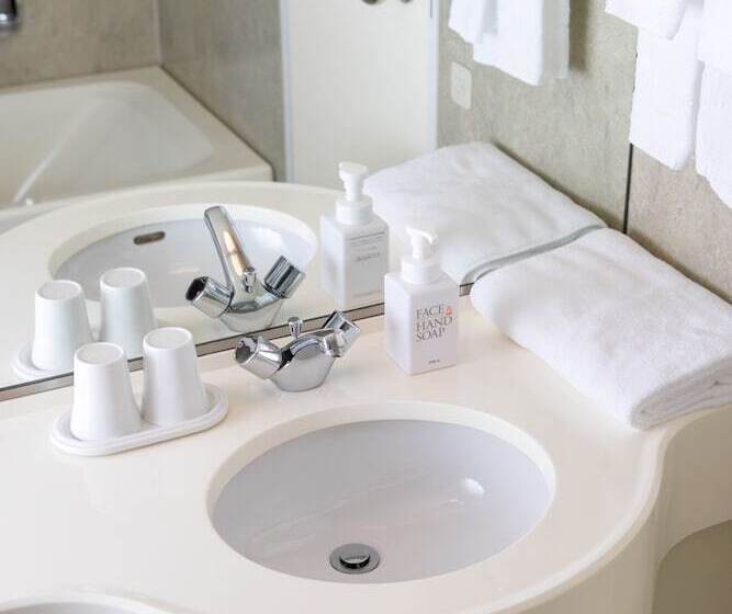 اتاق استاندارد یک نفره, Kokusai 21 International