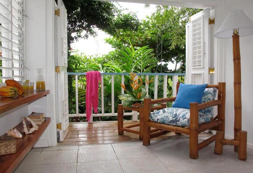 اتاق استاندارد با چشمانداز باغ, Mockingbird Hill