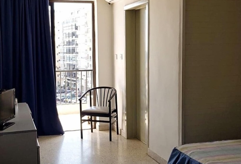 اتاق استاندارد با چشم‌انداز دریا, Roma