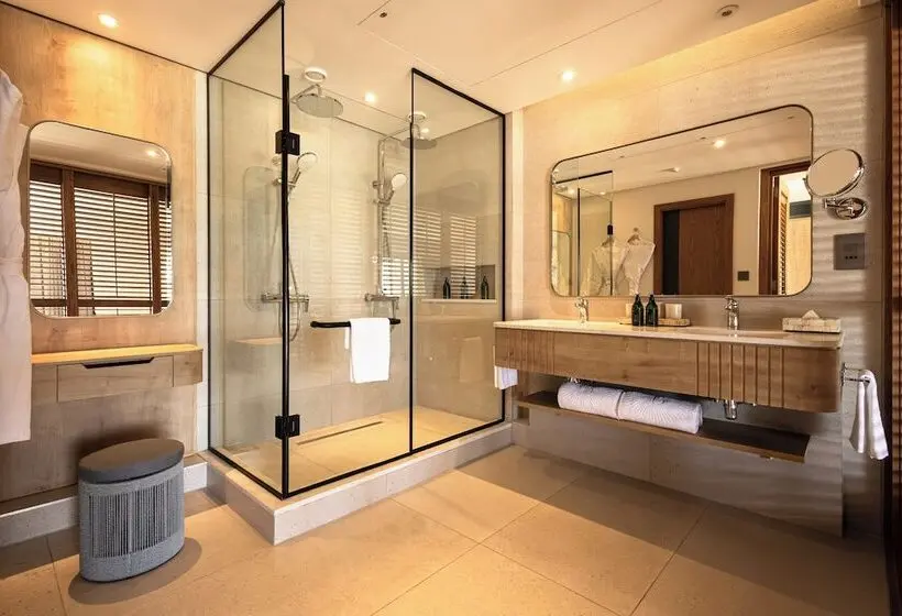 اتاق استاندارد با چشم‌انداز, Shandrani Beachcomber Resort & Spa