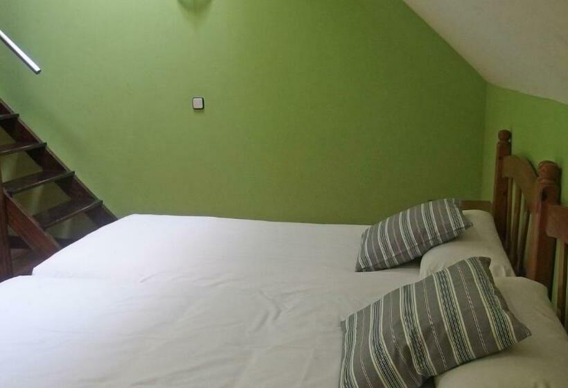 四人标准间, Posada De Roncesvalles