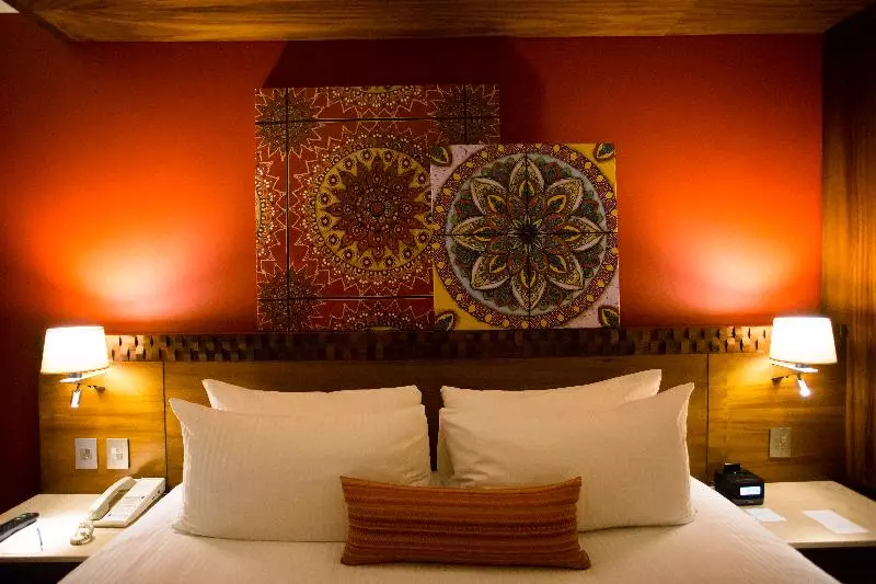 片側に海が見えるデラックスルーム, Sunscape Puerto Vallarta Resort