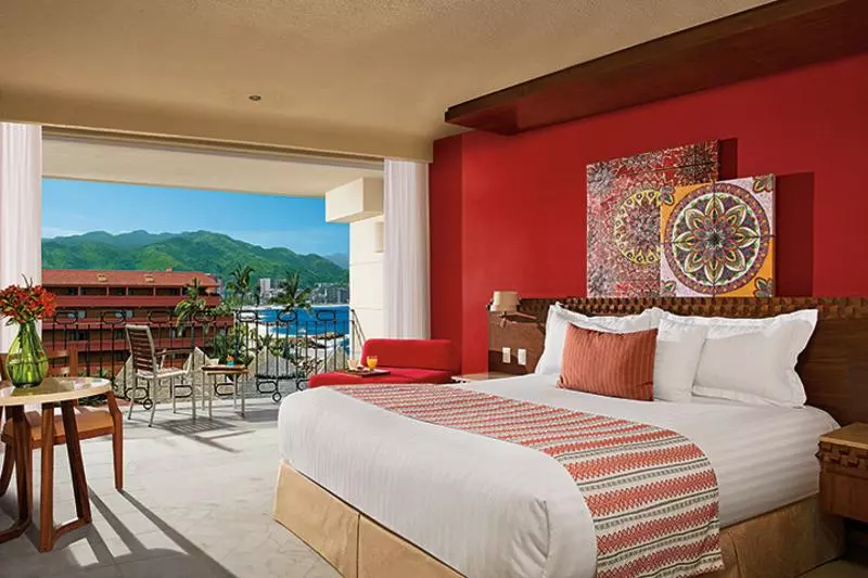 片側に海が見えるデラックスルーム, Sunscape Puerto Vallarta Resort