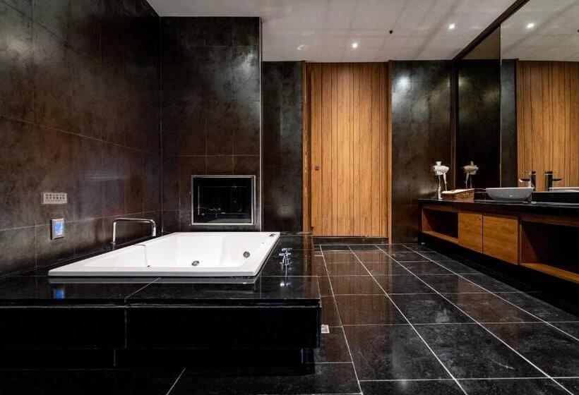 اتاق استاندارد, Aquarius Motel