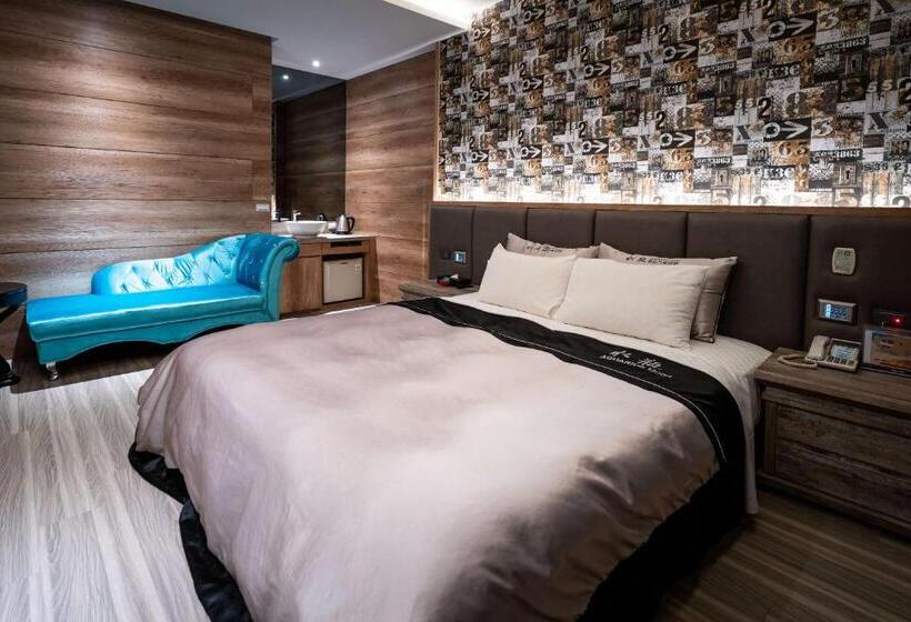 اتاق عادی, Aquarius Motel