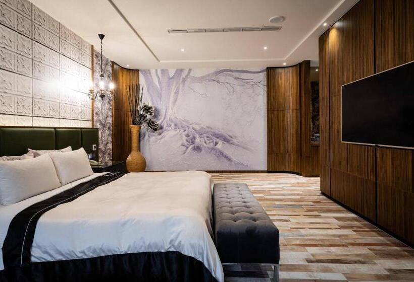 اتاق سوپریور, Aquarius Motel