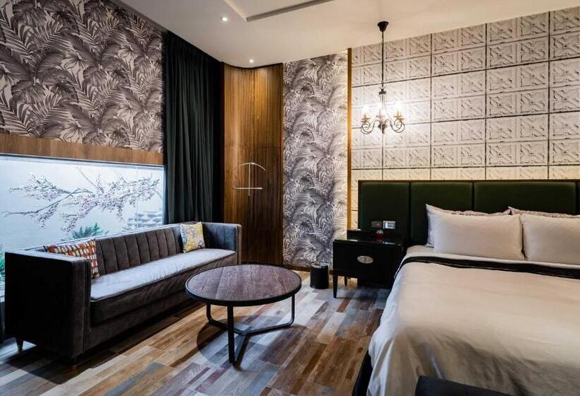 اتاق سوپریور, Aquarius Motel