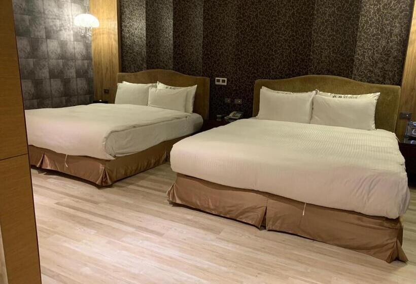 اتاق استاندارد چهار تخته, Aquarius Motel