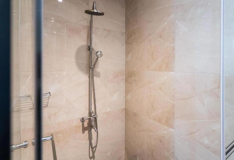 اتاق استاندارد با چشمانداز استخر, Aquarius Motel