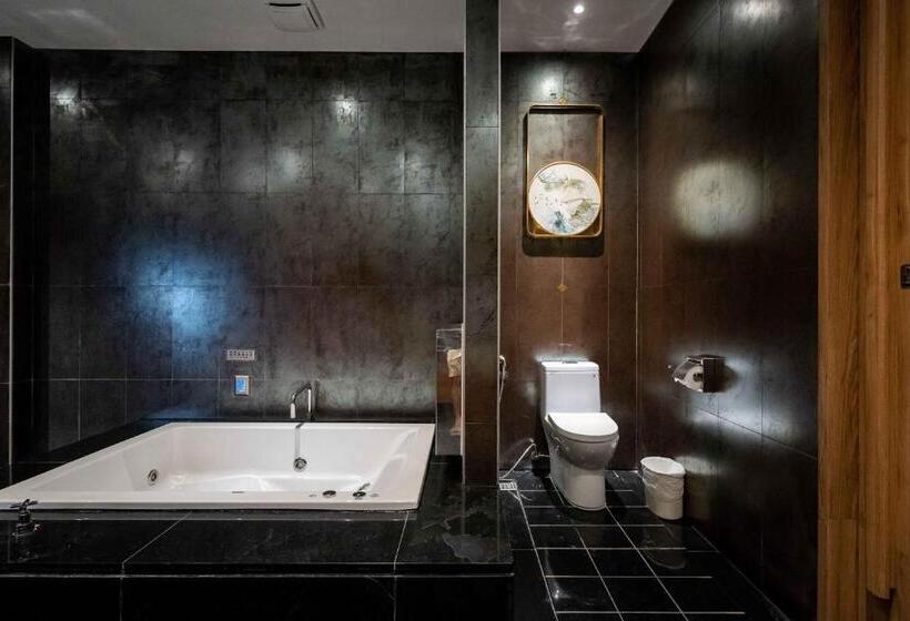 اتاق استاندارد, Aquarius Motel